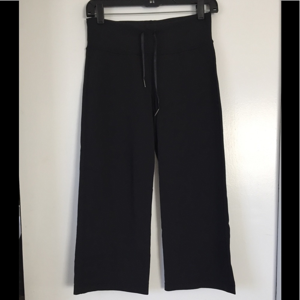 Lululemon Wide Leg Capri Athletic Pant